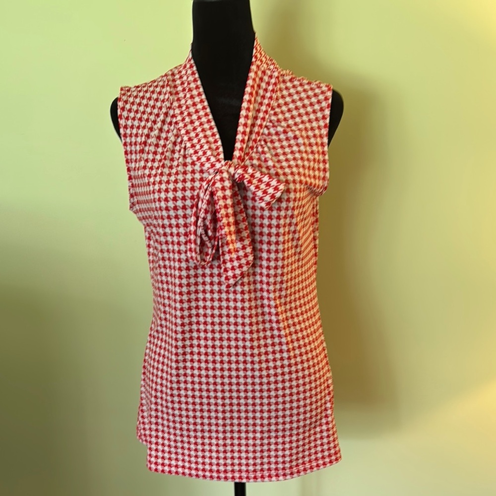 Banana Republic Red and White Houndstooth Tie Front Blouse